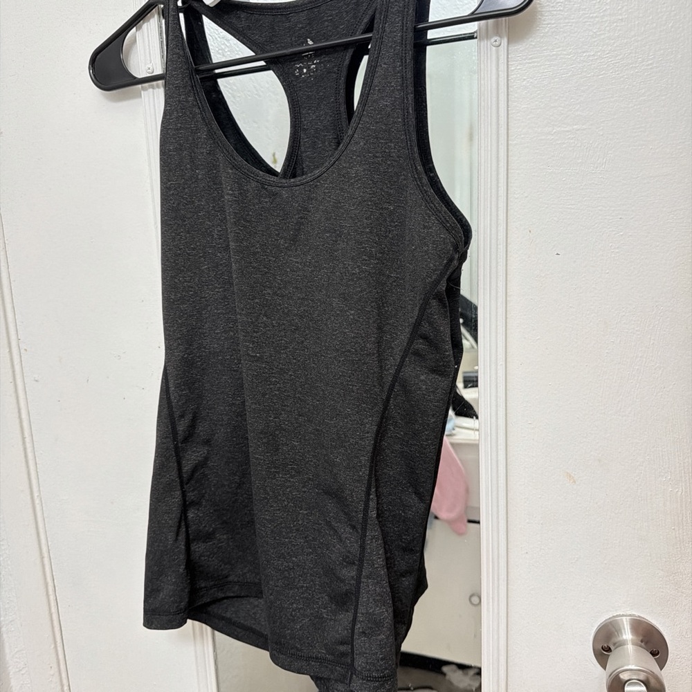 Women’s 2 pc Racerback Tank Top - Unbranded - Picture 2 of 2